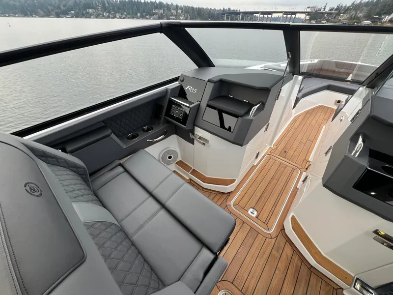 Slide: The Image of Cobalt R35 2025 - 30