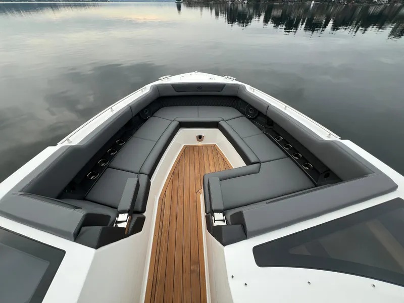 Slide: The Image of Cobalt R35 2025 - 36