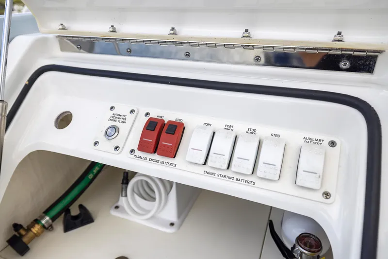 Slide: The Image of Control panel of 2019 Formula 430 Super Sport Crossover boat. - 8