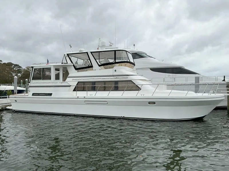 The Image of Novatec Islander 55 yacht, 2000 model, docked on a cloudy day. - 0