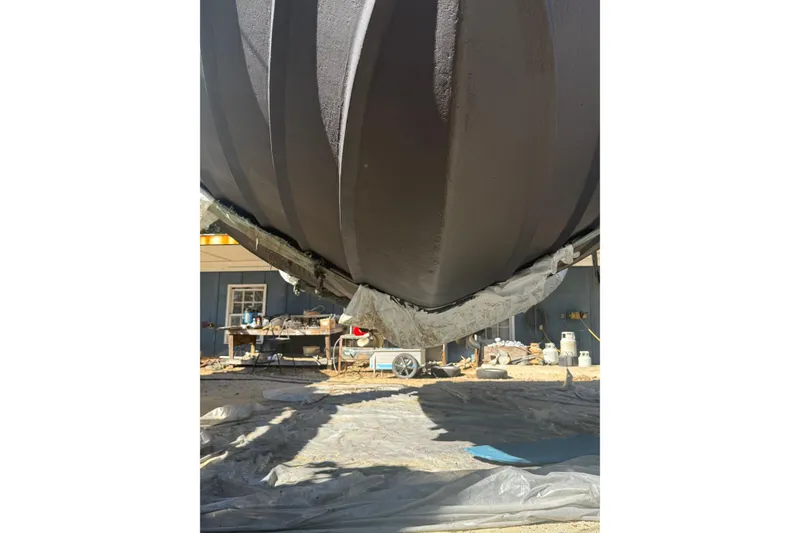 Slide: The Image of Bertram 31 Viajero- Bottom Paint - 24