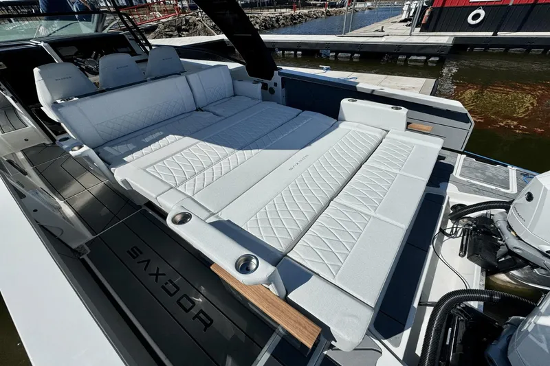 Slide: The Image of Saxdor 320 GTO 2025 - 14