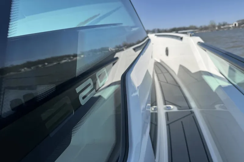 Slide: The Image of Saxdor 320 GTO 2025 - 16