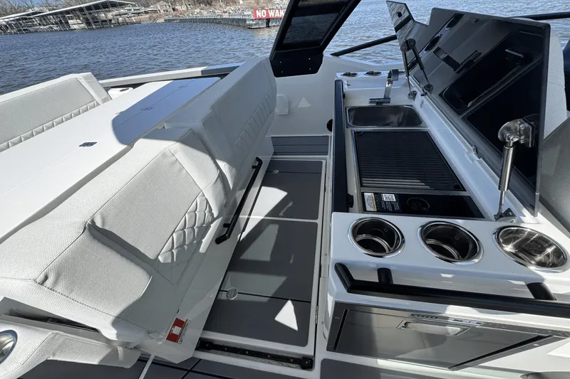 Slide: The Image of Saxdor 320 GTO 2025 - 22