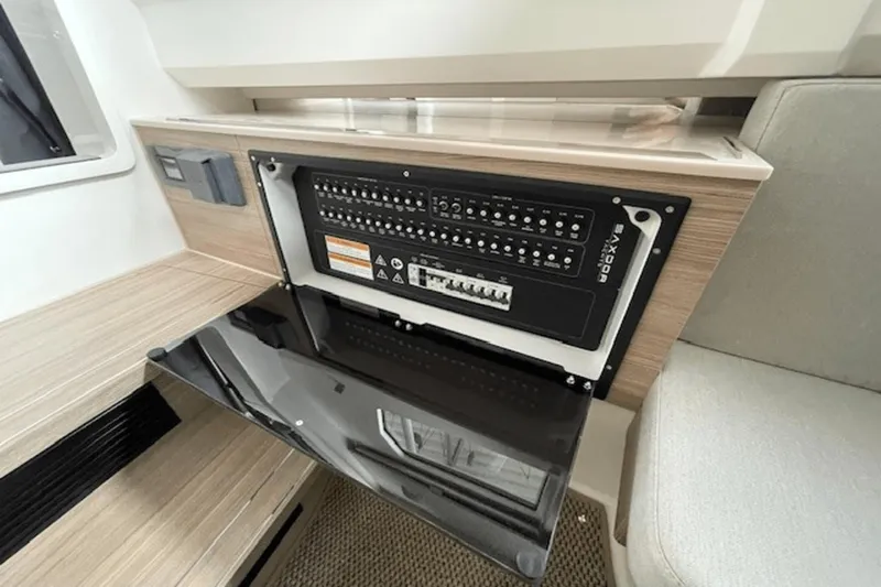 Slide: The Image of Saxdor 320 GTO 2025 - 33