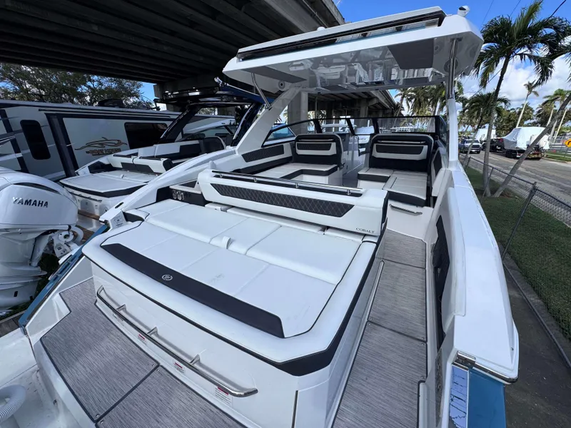 Slide: The Image of 2025 Cobalt R35 luxury boat with Yamaha engine, sleek design, and spacious seating. - 5