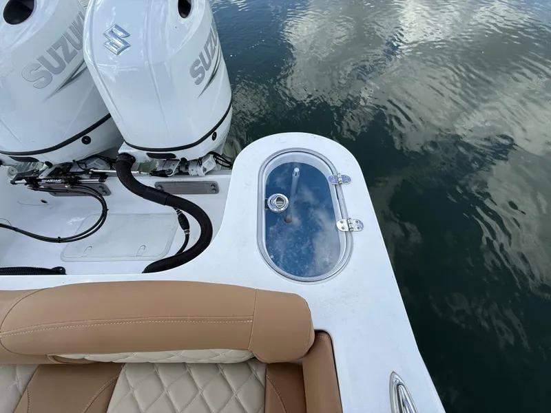 Slide: The Image of PTR Stern Livewell - 16