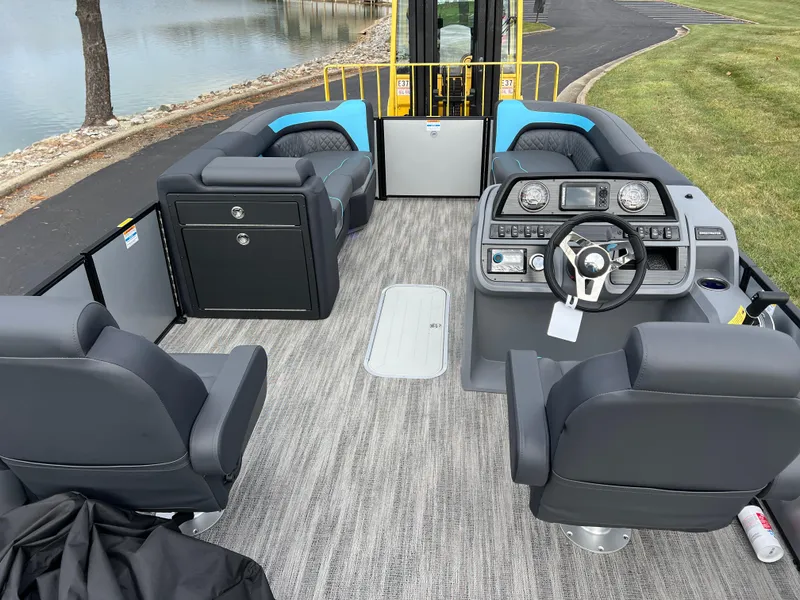 Slide: The Image of Interior of 2025 Godfrey Sweetwater 2286 sFLC TRI PWR STR pontoon boat. - 20