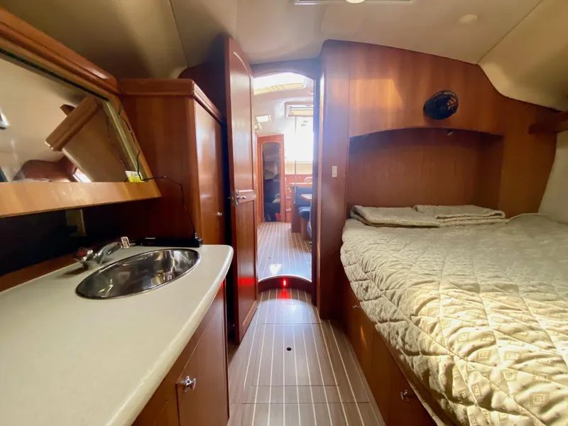 Slide: The Image of 2005 Hunter 41AC - Catherine Alease - 20