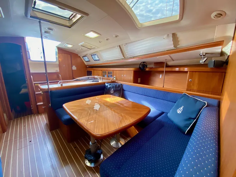 Slide: The Image of 2005 Hunter 41AC - Catherine Alease - 22