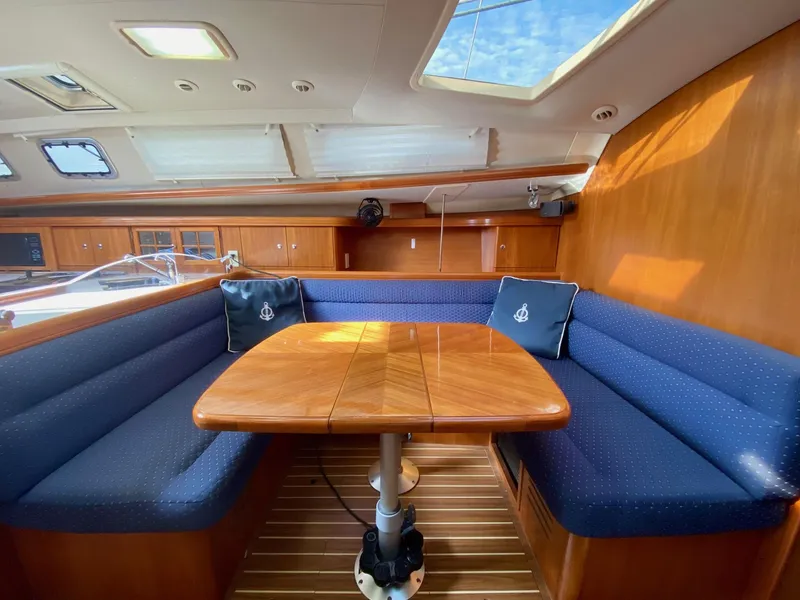 Slide: The Image of 2005 Hunter 41AC - Catherine Alease - 24