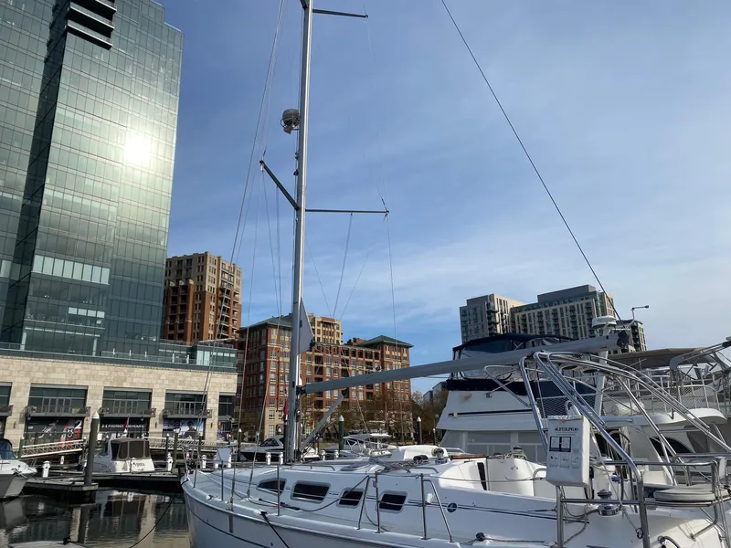 Slide: The Image of 2005 Hunter 41AC - Catherine Alease - 4