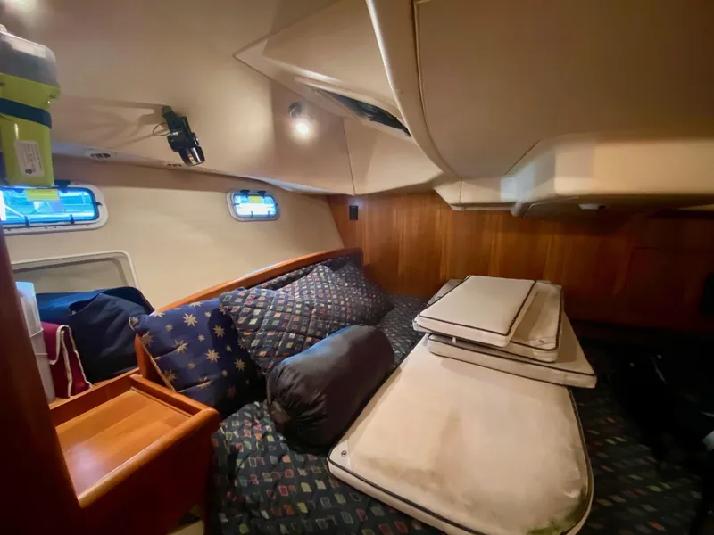 Slide: The Image of 2005 Hunter 41AC - Catherine Alease - 47