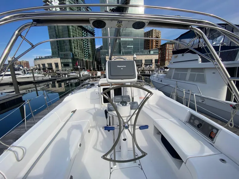 Slide: The Image of 2005 Hunter 41AC - Catherine Alease - 55