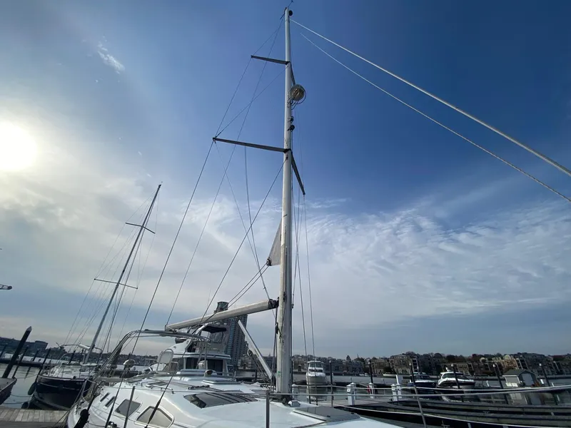 Slide: The Image of 2005 Hunter 41AC - Catherine Alease - 8