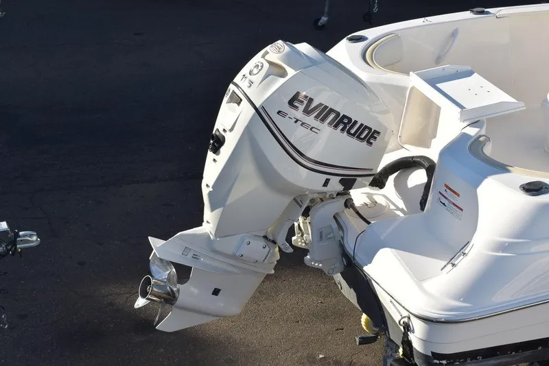 Slide: The Image of Wellcraft 180 Fisherman 2012 - 10