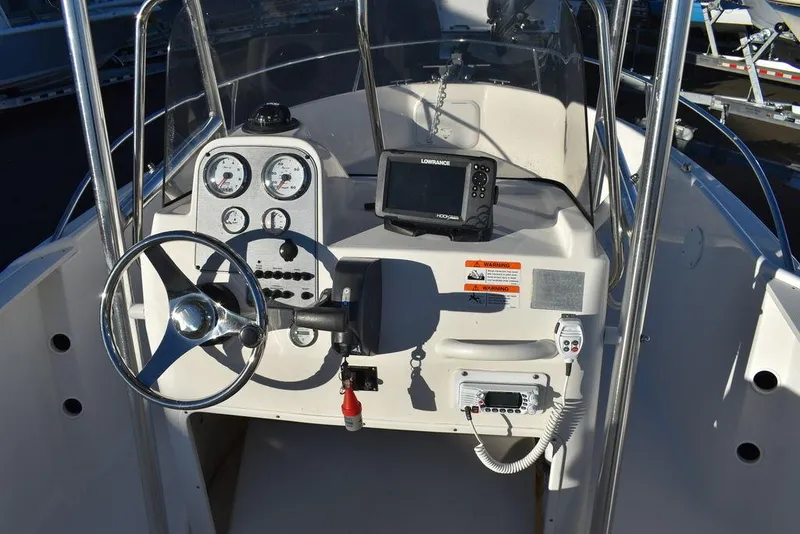 Slide: The Image of Wellcraft 180 Fisherman 2012 - 20