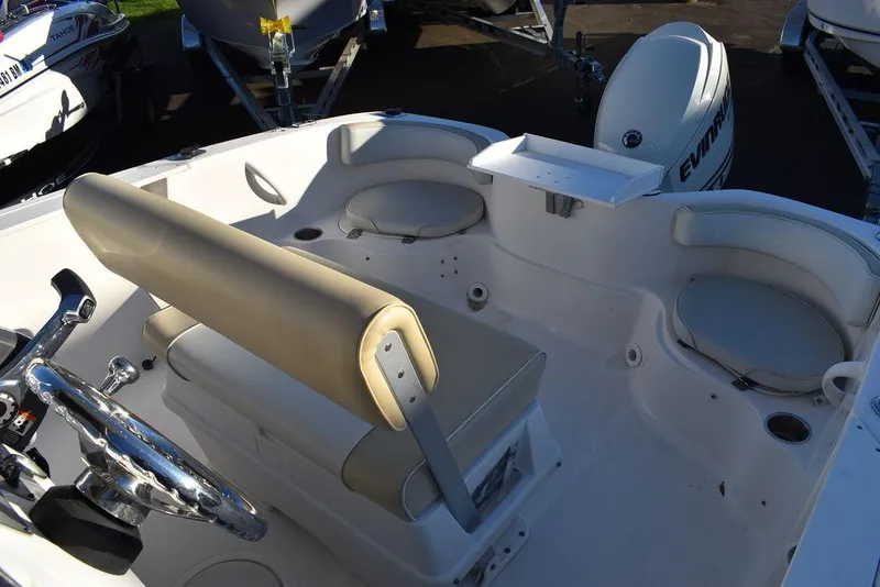 Slide: The Image of Wellcraft 180 Fisherman 2012 - 32