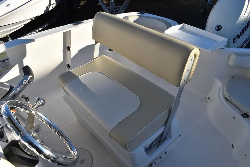 Slide: The Image of Wellcraft 180 Fisherman 2012 - 33