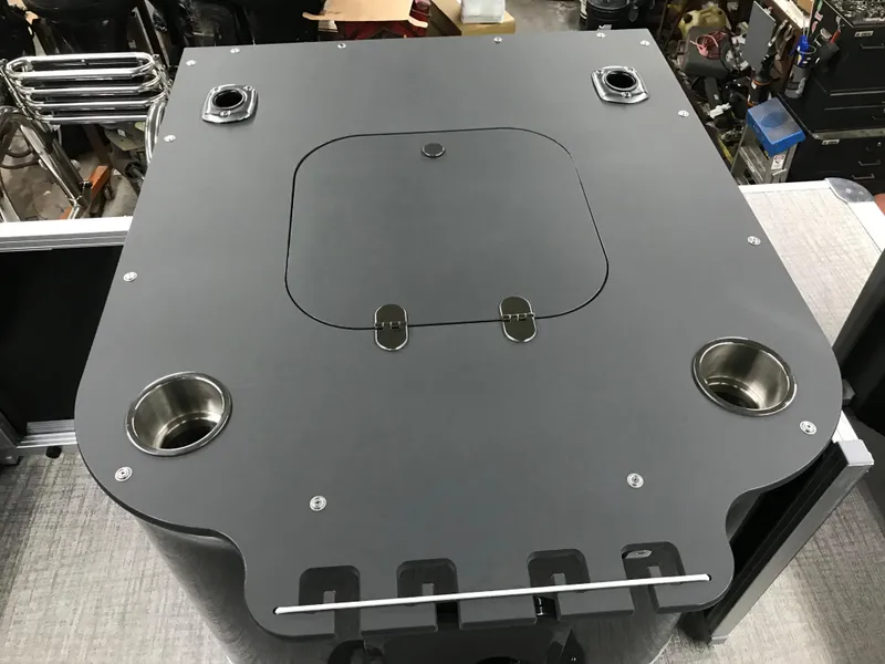 Slide: The Image of Avalon GEOfish REAR FISH 2025 model, featuring a sleek black design with integrated cup holders. - 19