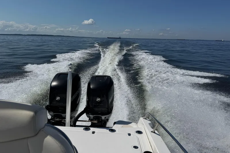 Slide: The Image of Boston Whaler 270 Dauntless 2014 - 3