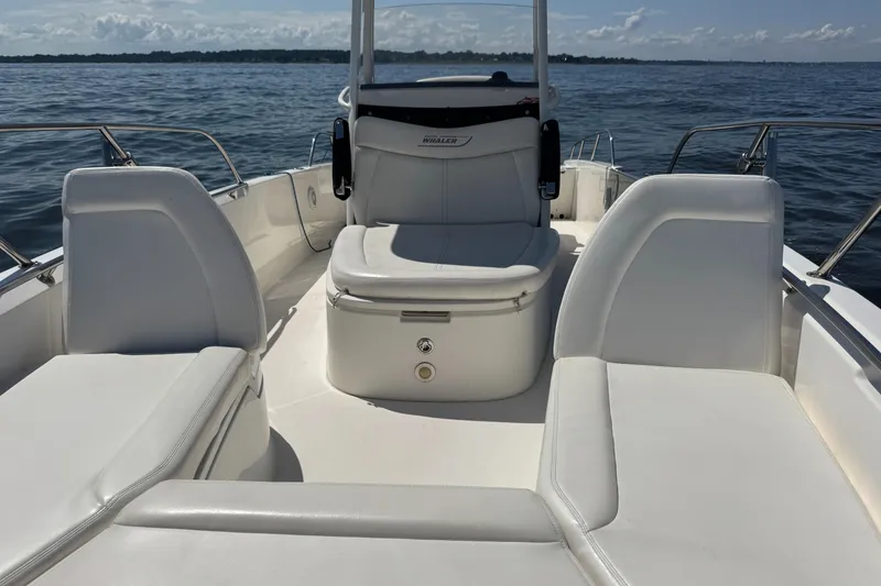 Slide: The Image of Boston Whaler 270 Dauntless 2014 - 5