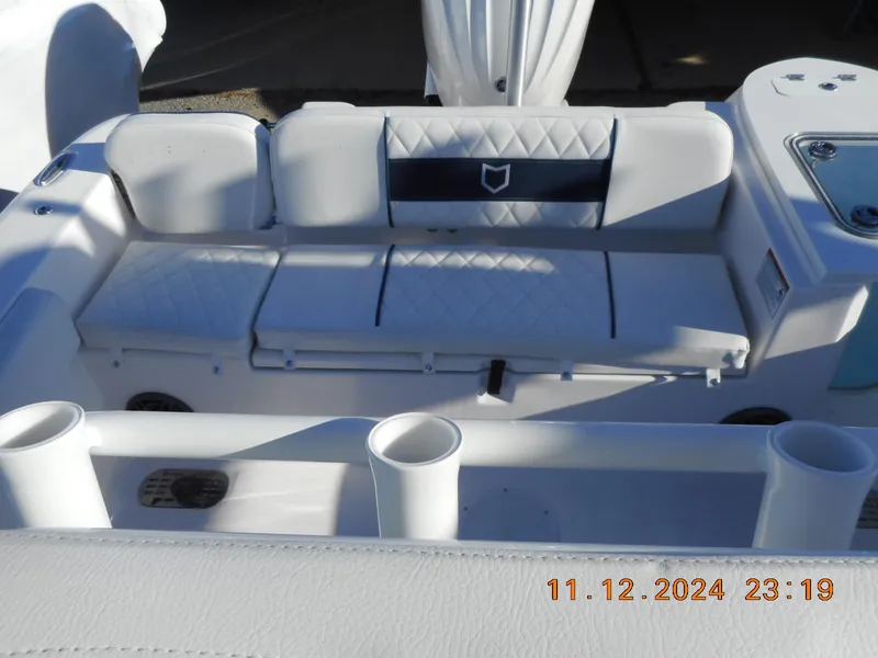 Slide: The Image of Transom Seating - 14