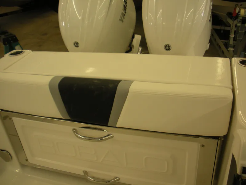 Slide: The Image of 2025 Robalo R250 Center Console boat with dual Yamaha engines. - 20