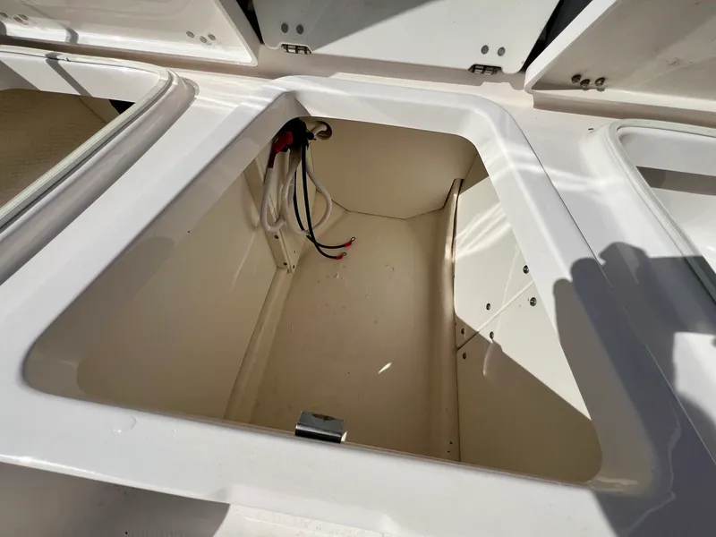 Slide: The Image of Robalo 206 Cayman 2024 - 22