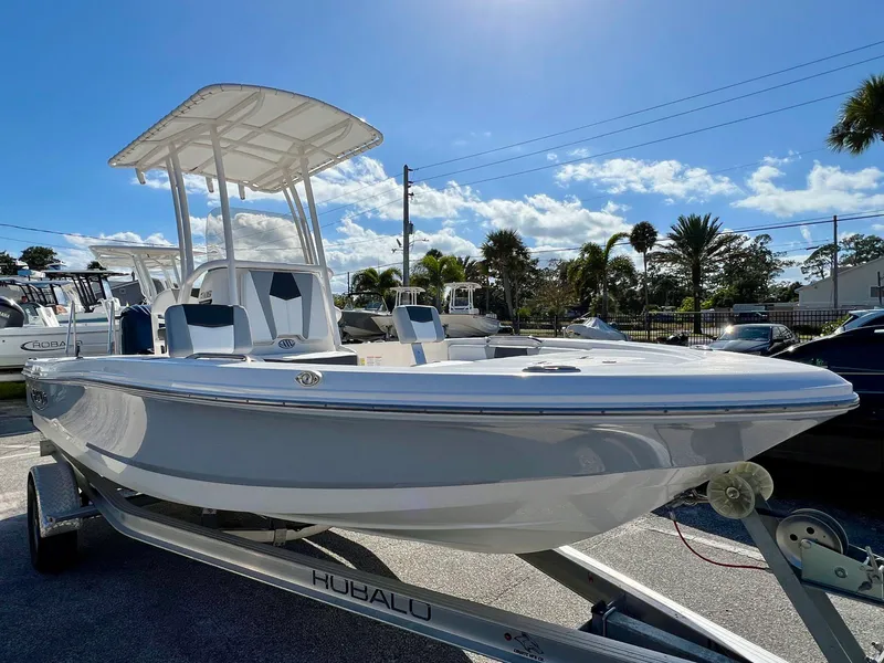Slide: The Image of Robalo 206 Cayman 2024 - 3