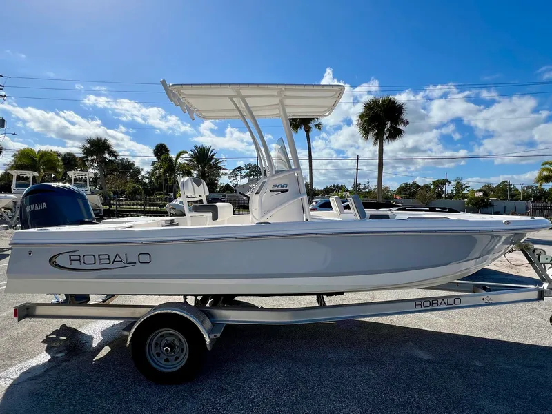 Slide: The Image of Robalo 206 Cayman 2024 - 4