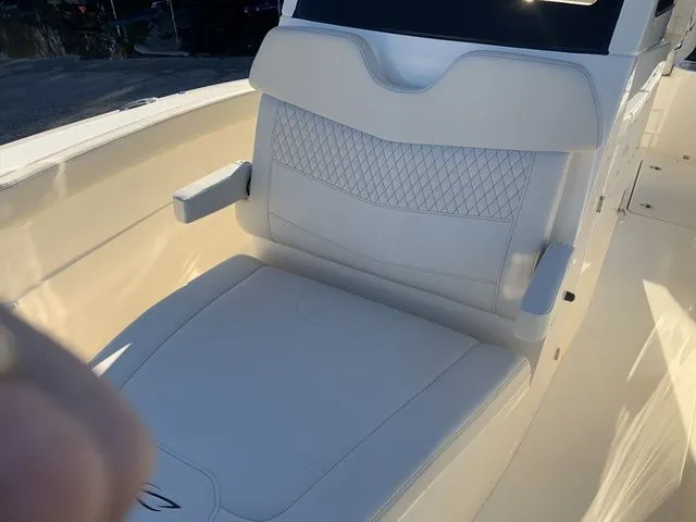 Slide: The Image of Scout 260LXF 2025 - 10