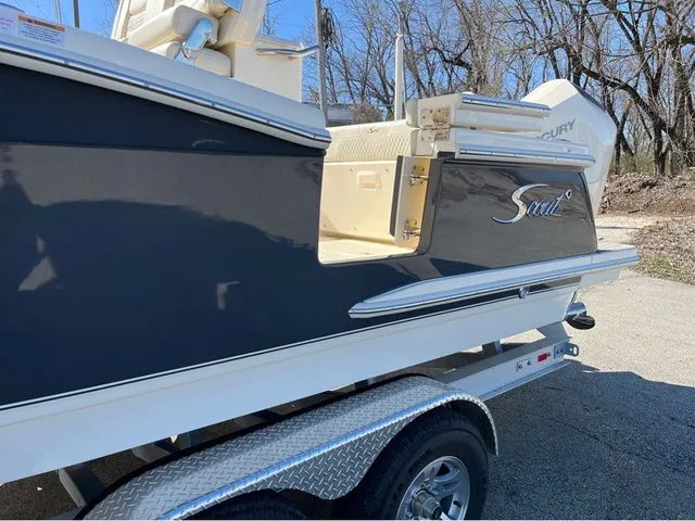 Slide: The Image of Scout 260LXF 2025 - 19