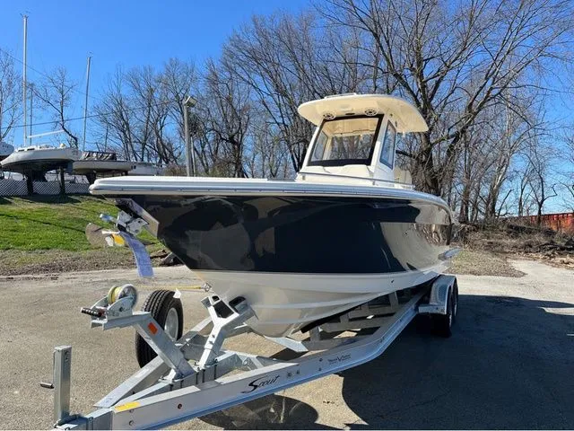 Slide: The Image of Scout 260LXF 2025 - 20