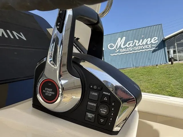 Slide: The Image of Scout 260LXF 2025 - 21