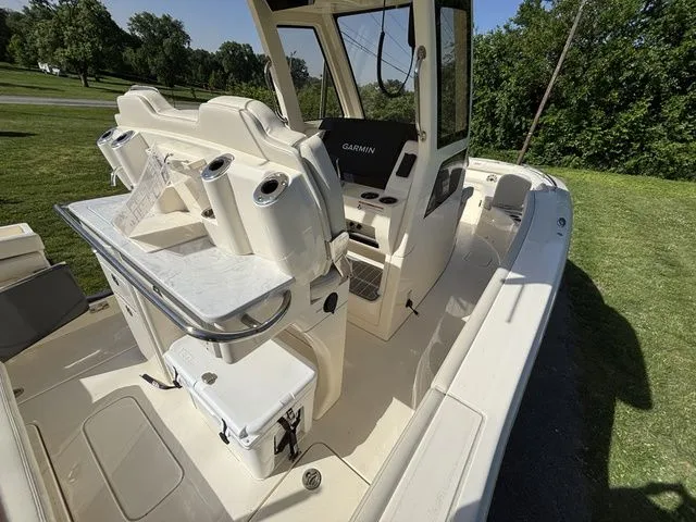 Slide: The Image of Scout 260LXF 2025 - 24