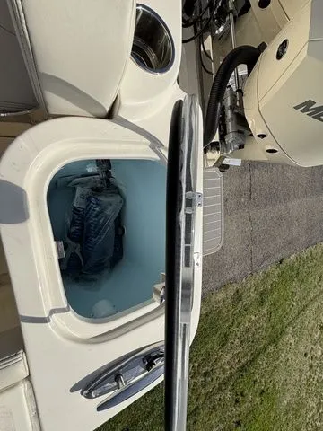 Slide: The Image of Scout 260LXF 2025 - 28