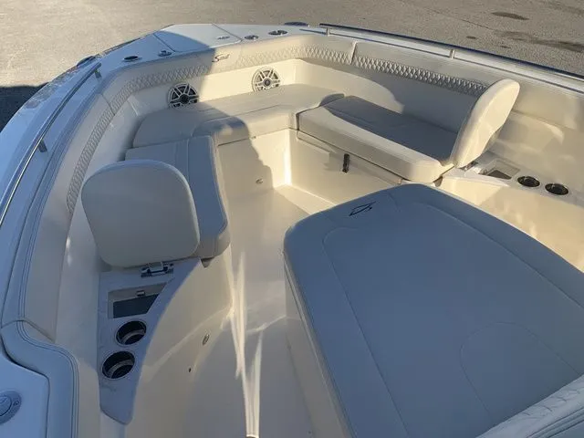 Slide: The Image of Scout 260LXF 2025 - 7