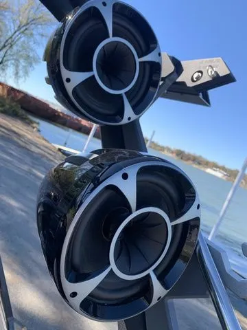 Slide: The Image of Malibu Wakesetter 23 LSV 2021 - 12