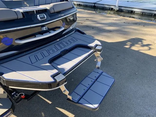 Slide: The Image of Malibu Wakesetter 23 LSV 2021 - 5