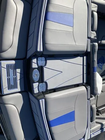 Slide: The Image of Malibu Wakesetter 23 LSV 2021 - 6