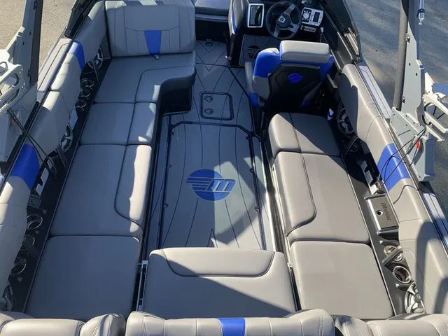 Slide: The Image of Malibu Wakesetter 23 LSV 2021 - 7