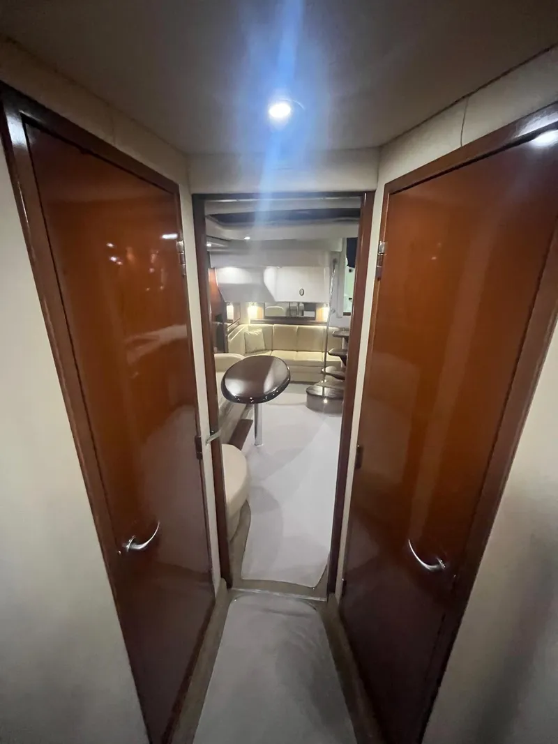 Slide: The Image of Sea Ray 40 Sundancer 2008 - 15