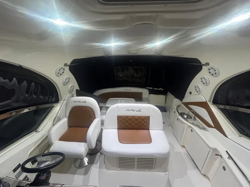 Slide: The Image of Sea Ray 40 Sundancer 2008 - 9