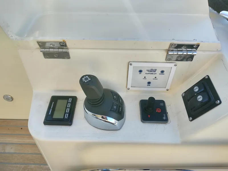 Slide: The Image of Blue cockpit docking station  - 70