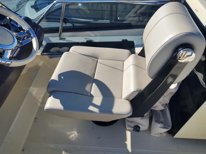 Slide: The Image of Blue fly helm seat - 81