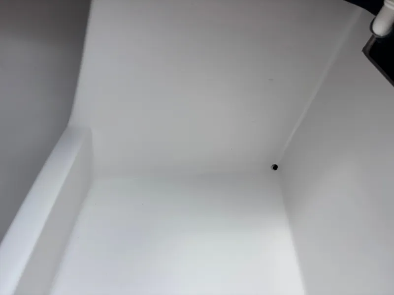 Slide: The Image of Empty white interior of Vtech 18 FLATS 2024 model. - 36