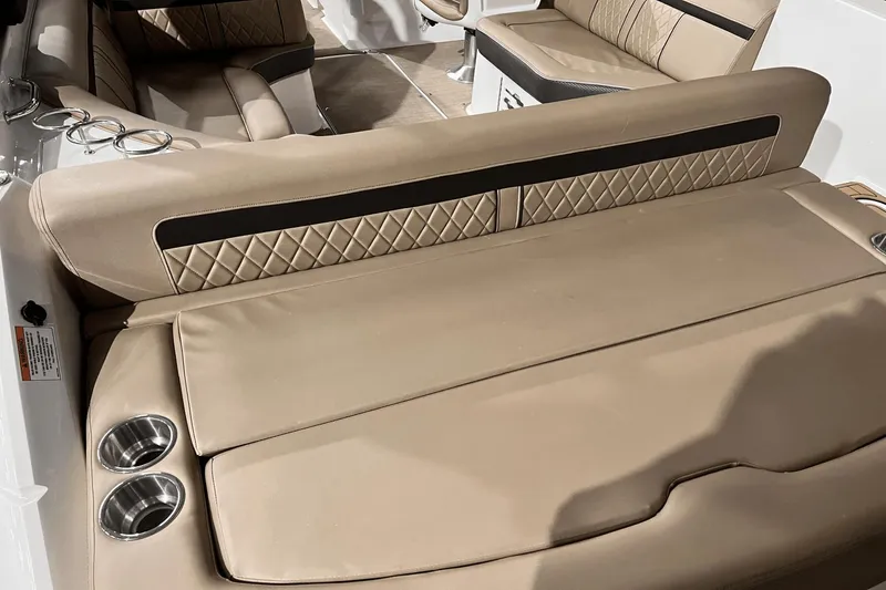 Slide: The Image of Sea Ray 250 SLX 2017 - 12