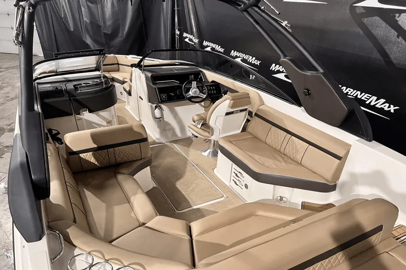 Slide: The Image of Sea Ray 250 SLX 2017 - 3