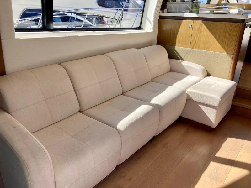 Slide: The Image of Sea Ray Fly 510 2018 - 71